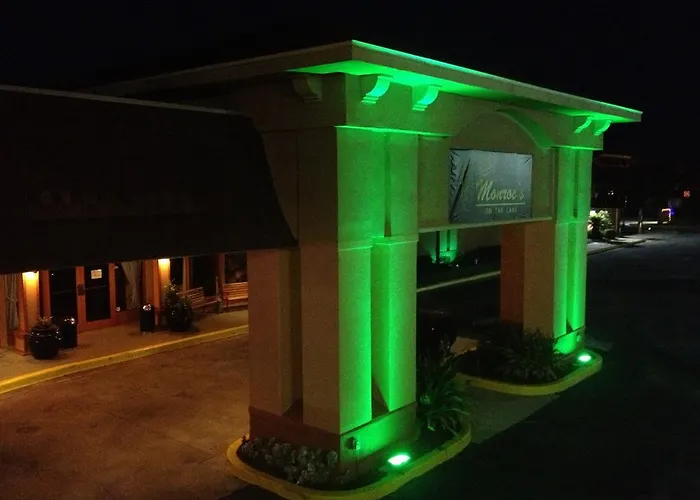 Monroe'S On The Lake Hotel & Banquet Hall Sanford